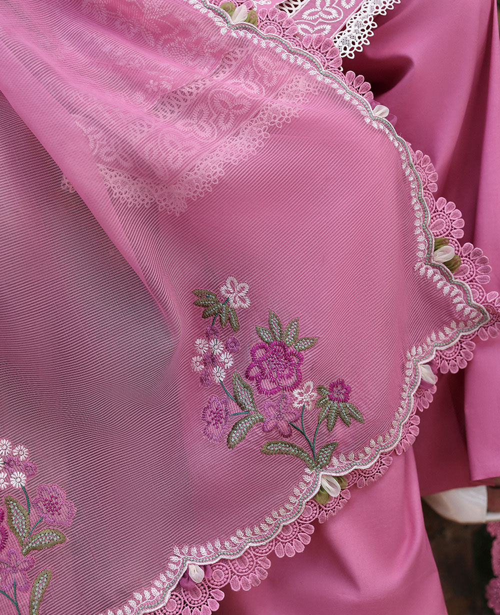 Republic Womenswear | Talia Luxury Lawn 25 | D8-A - Revaa by Republic Womenswear - Designer Dress - Type: Ladies Clothes - Available at Libayah - 100% Original