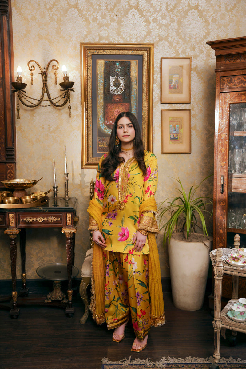 Nilofer Shahid | Saheliyan | Aaiza - by Libayah - Registered Vendor of : Nilofer Shahid - 100% Original Designer Dress