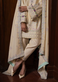 Kanwal Malik | Gulana Winter 25 | ShahGul by Kanwal Malik - Designer Dress  - Type : Ladies Clothes - Available at Libayah - 100% Original 