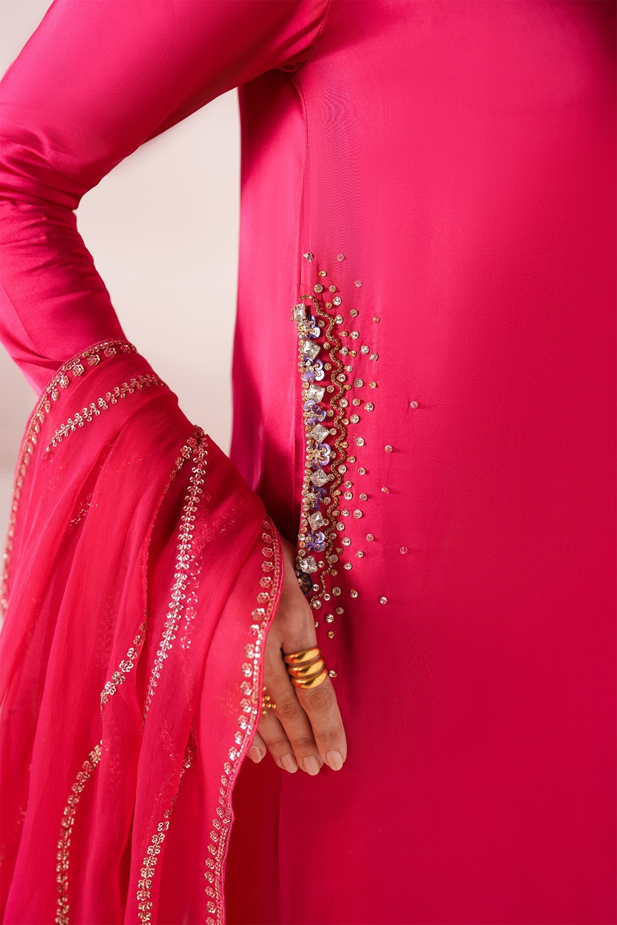 RTW1029 – authentic Pakistani dress from the Alizeh Ready to Wear collection for women in the UK.