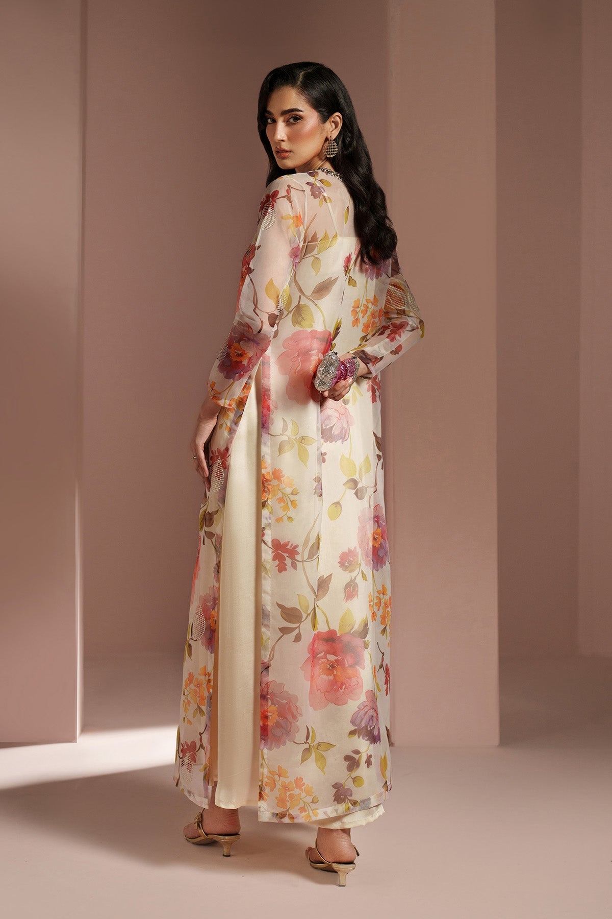 RTW 1032 – authentic Pakistani dress from the Alizeh Ready to Wear collection for women in the UK.