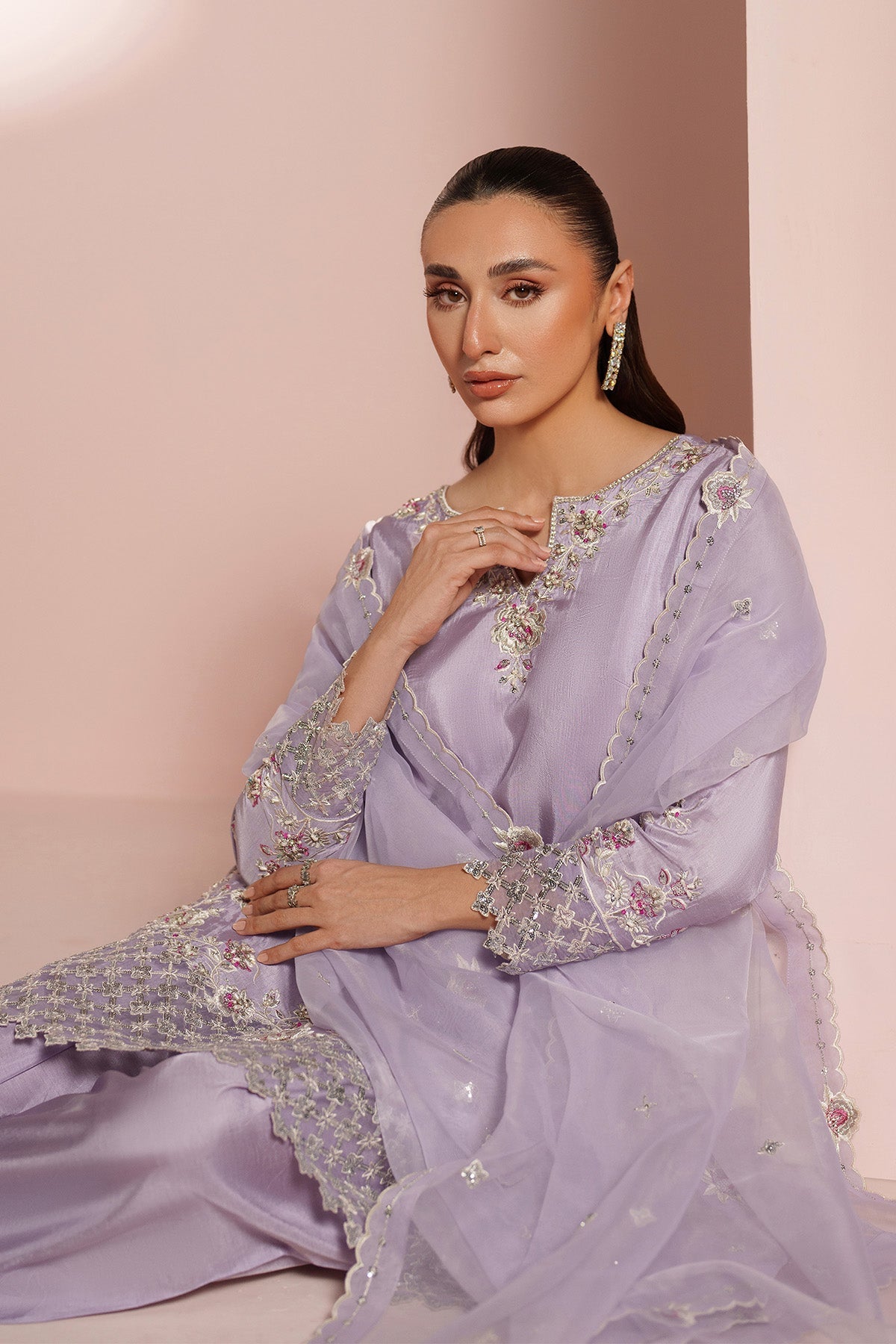 RTW1034 – authentic Pakistani dress from the Alizeh Ready to Wear collection for women in the UK.