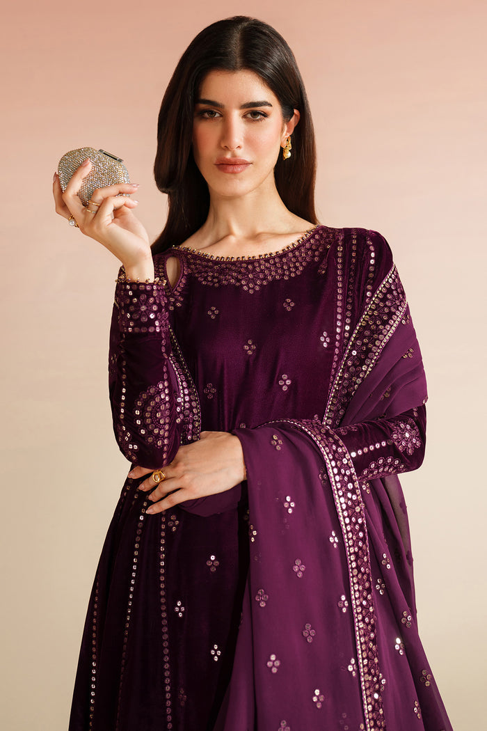 VVF D-1 – authentic Pakistani formal dress from the Jazmin Velvet Vogue 25 collection for women in the UK.
