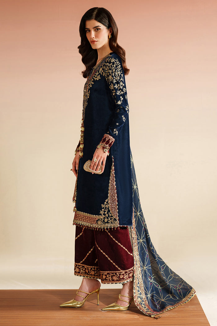 VVF D-7 – authentic Pakistani formal dress from the Jazmin Velvet Vogue 25 collection for women in the UK.