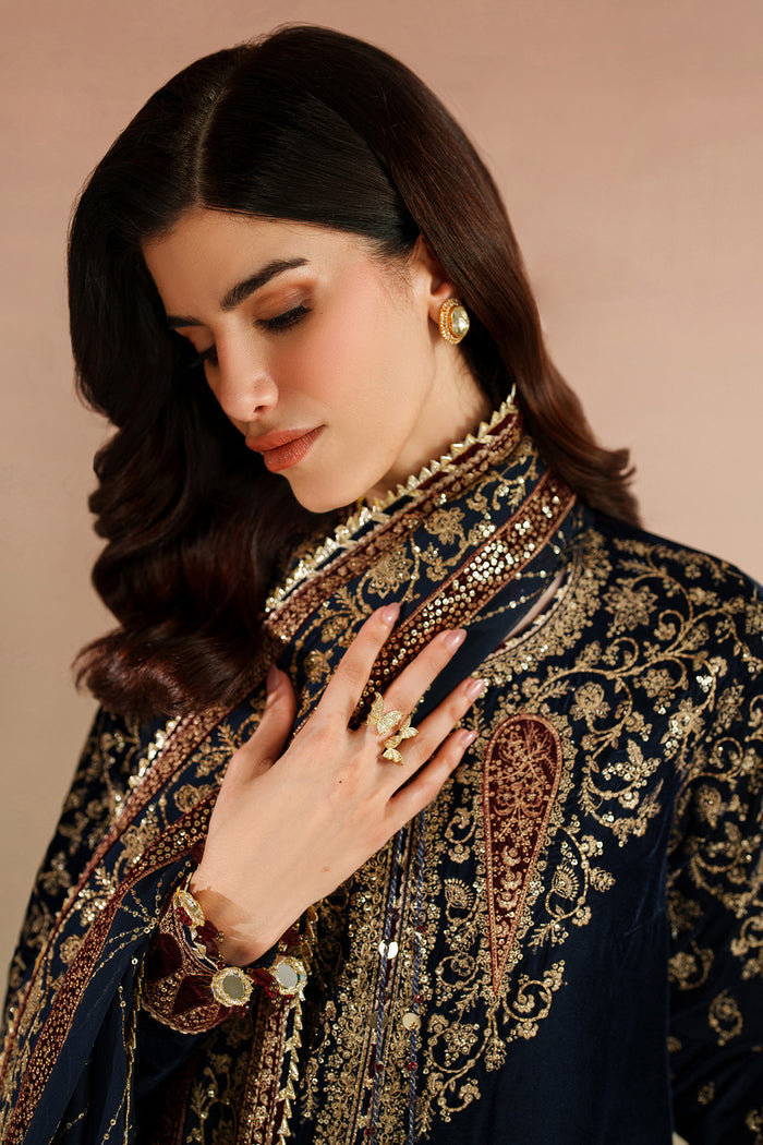 VVF D-7 – authentic Pakistani formal dress from the Jazmin Velvet Vogue 25 collection for women in the UK.