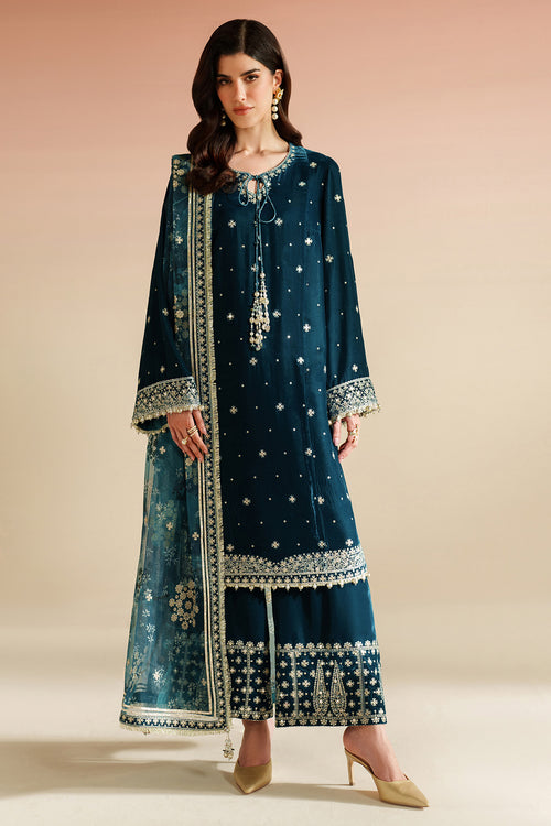 VVF D-2 – authentic Pakistani formal dress from the Jazmin Velvet Vogue 25 collection for women in the UK.