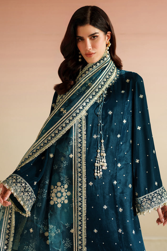 VVF D-2 – authentic Pakistani formal dress from the Jazmin Velvet Vogue 25 collection for women in the UK.