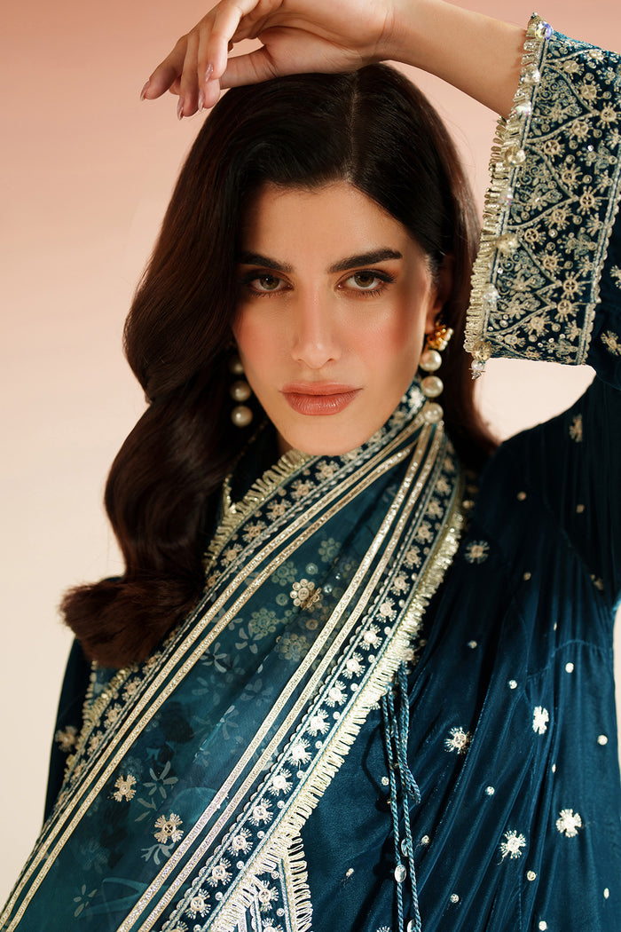 VVF D-2 – authentic Pakistani formal dress from the Jazmin Velvet Vogue 25 collection for women in the UK.