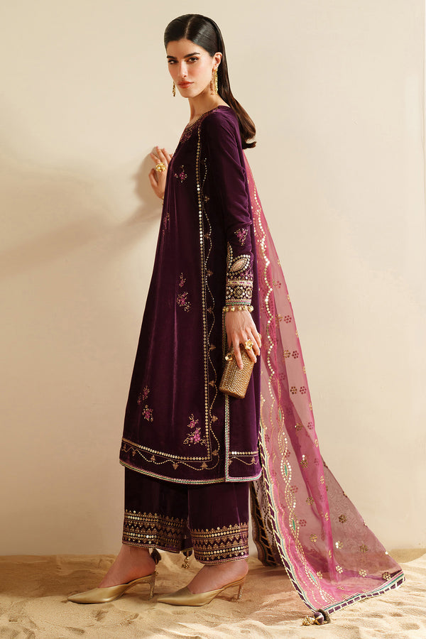VVF D-4 – authentic Pakistani formal dress from the Jazmin Velvet Vogue 25 collection for women in the UK.