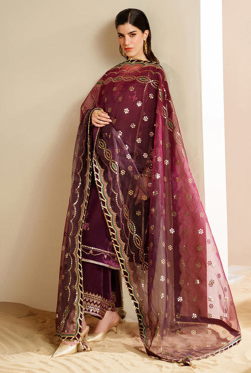 VVF D-4 – authentic Pakistani formal dress from the Jazmin Velvet Vogue 25 collection for women in the UK.