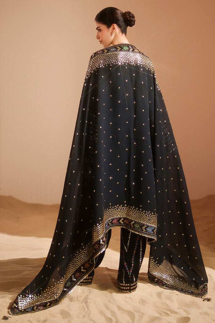 VVF D-5 – authentic Pakistani formal dress from the Jazmin Velvet Vogue 25 collection for women in the UK.