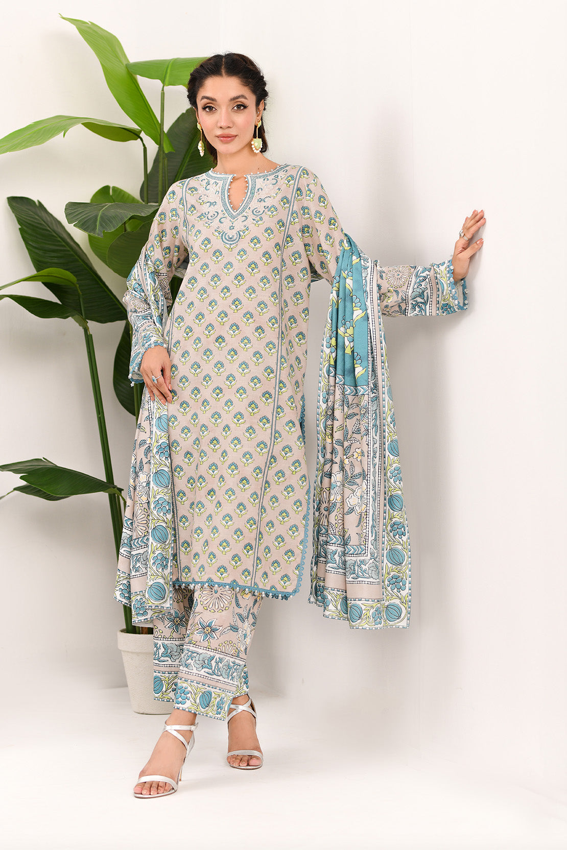 So Kamal | Winter Khaddar | KHADDAR SUIT SK16 by So Kamal - Designer Dress - Type: Ladies Clothes - Available at Libayah - 100% Original