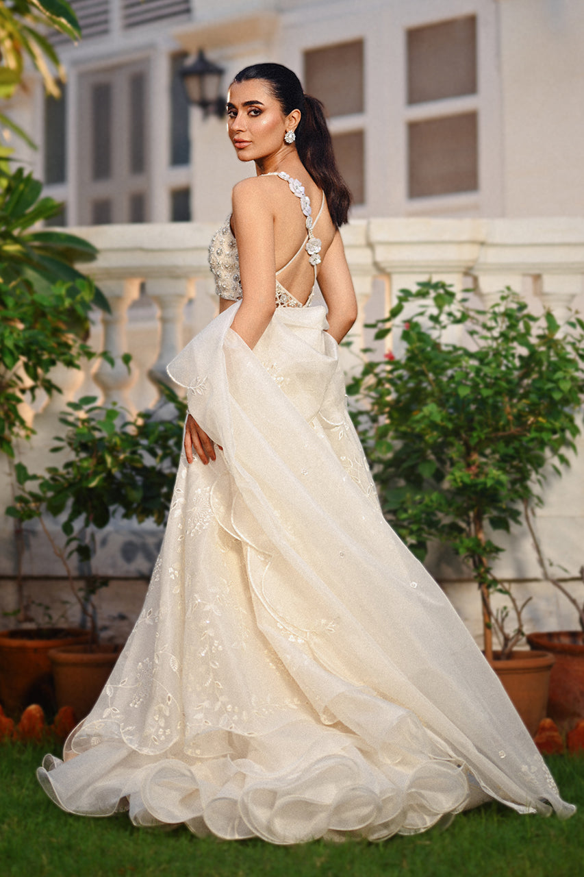 Sania Maskatiya | Fall Festive Shimmer | Mani