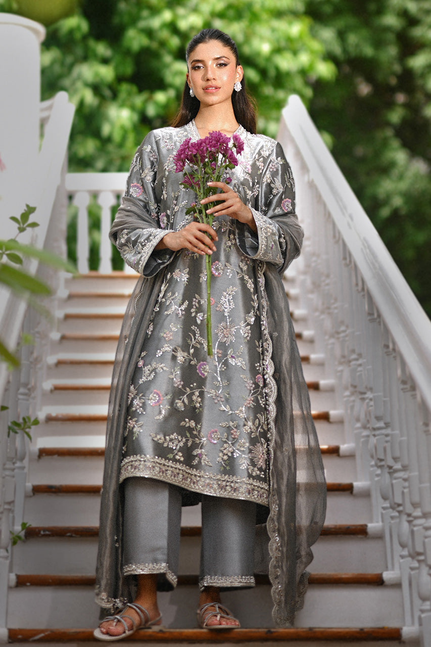 Sania Maskatiya | Fall Festive Shimmer | Gaia