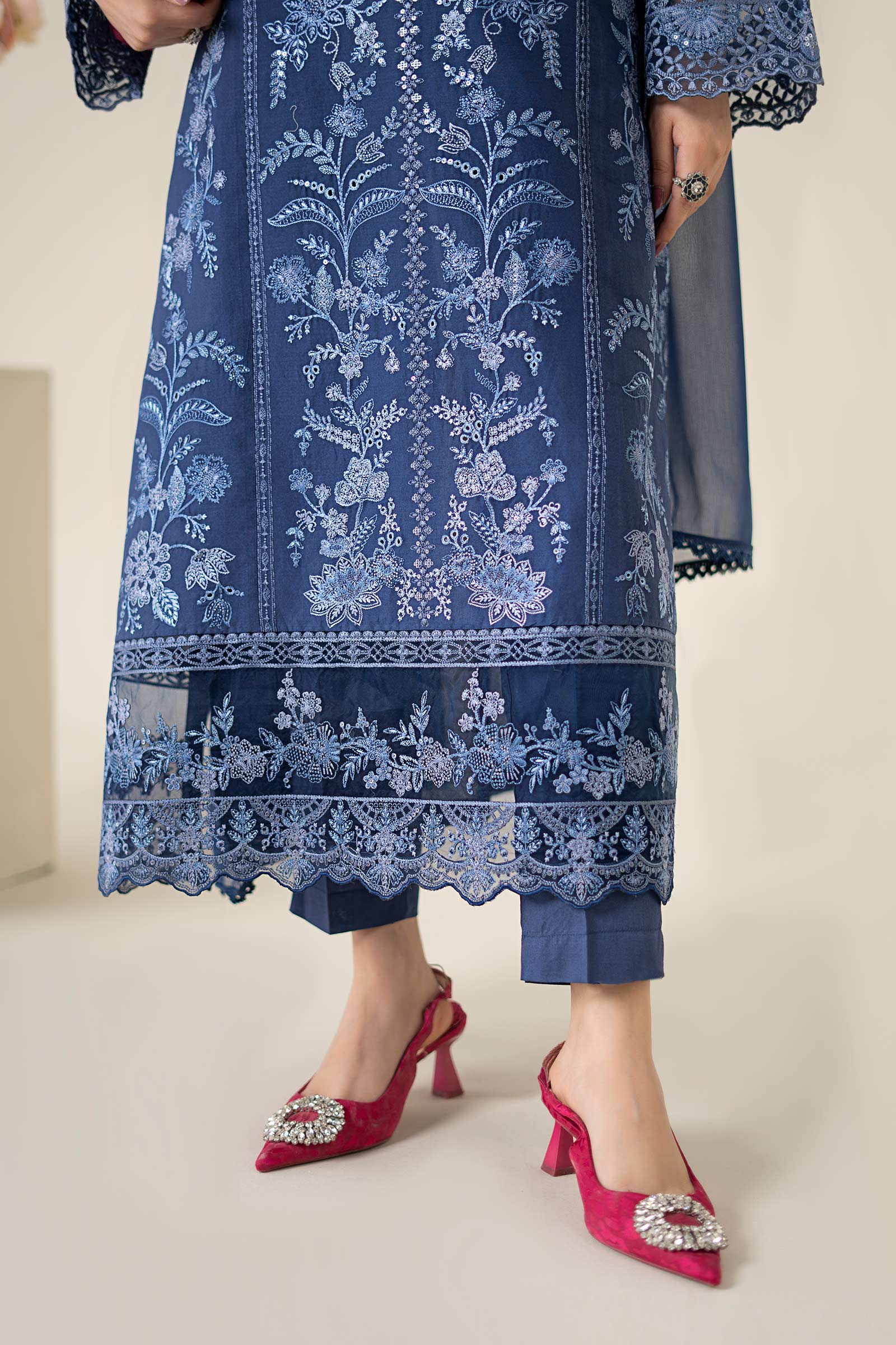 Maria B | Luxury Pret 25 | DW-EA25-21 by Maria B - Designer Dress - Type: Ladies Clothes - Available at Libayah - 100% Original