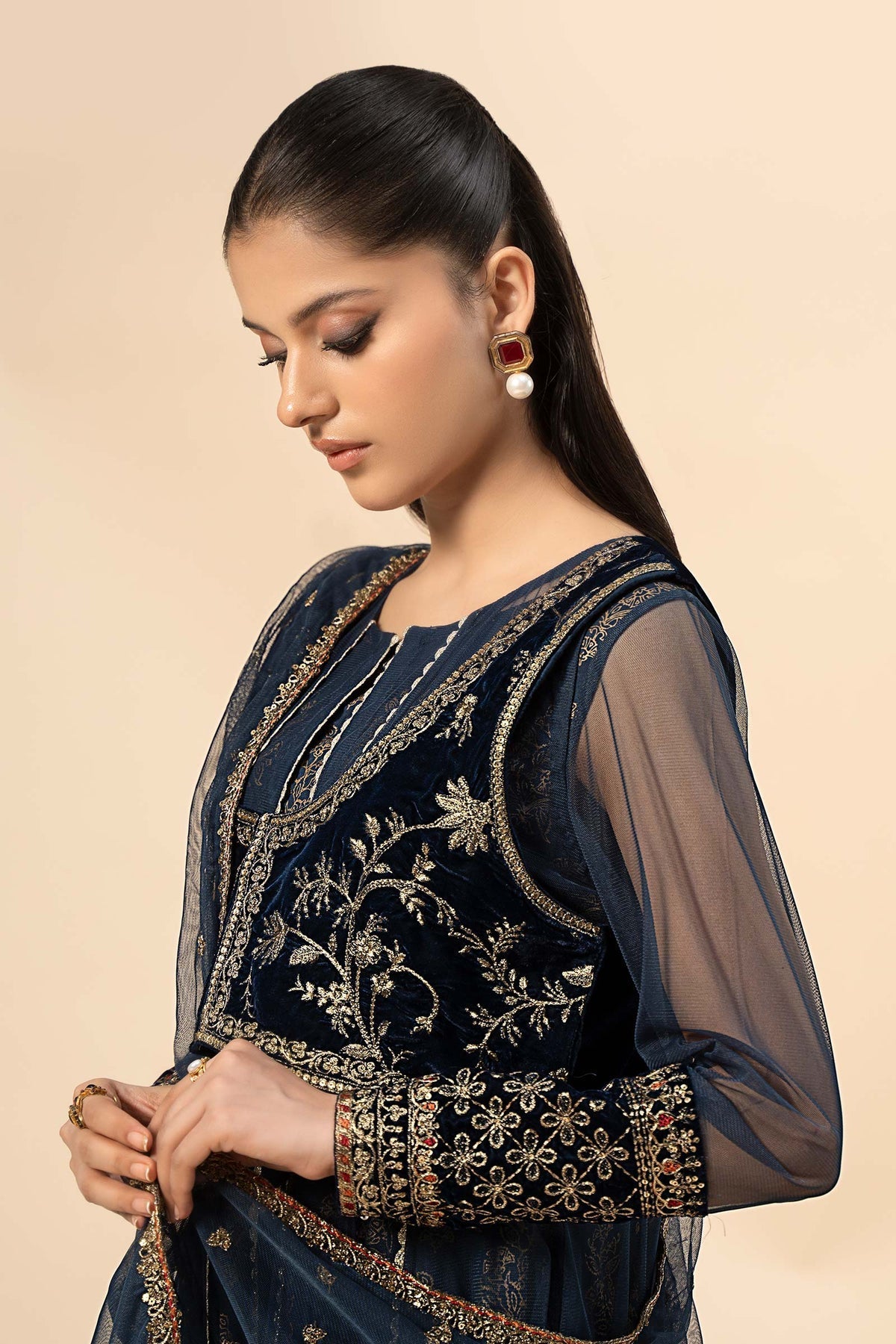 Maria B | Casual Pret 2024 | Khaddar Suit | DW-W24-151 by Maria B - Designer Dress - Type: Ladies Clothes - Available at Libayah - 100% Original