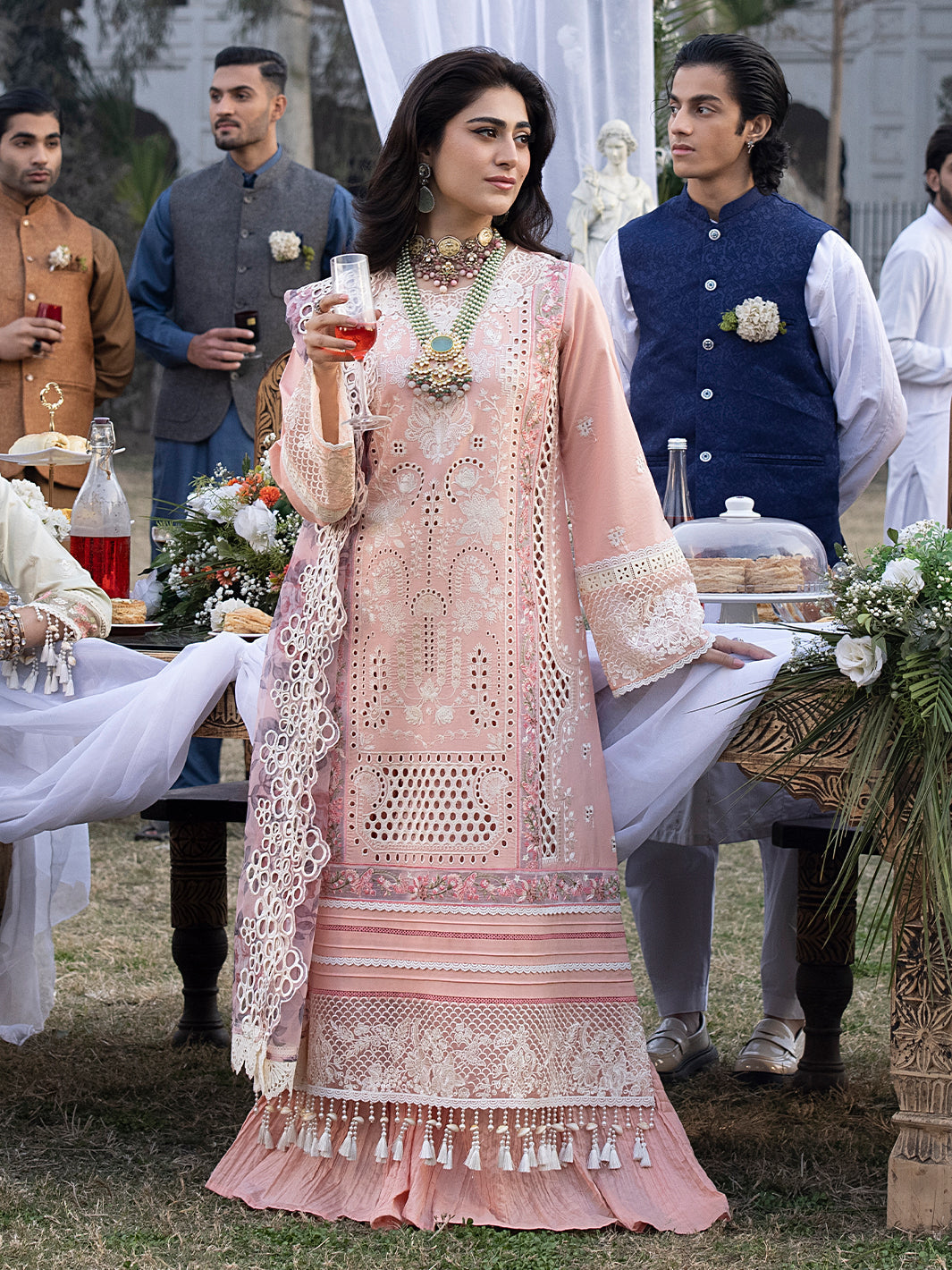 Mahnur | Mahrukh Luxury Lawn 24 | DAISY by Mahnur - Designer Dress - Type: Ladies Clothes - Available at Libayah - 100% Original