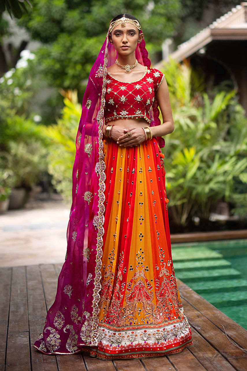 Deepak Perwani | Jaipur Heritage Wedding Wear | Ktd4088 by Deepak Perwani - Designer Dress - Type: Ladies Clothes - Available at Libayah - 100% Original