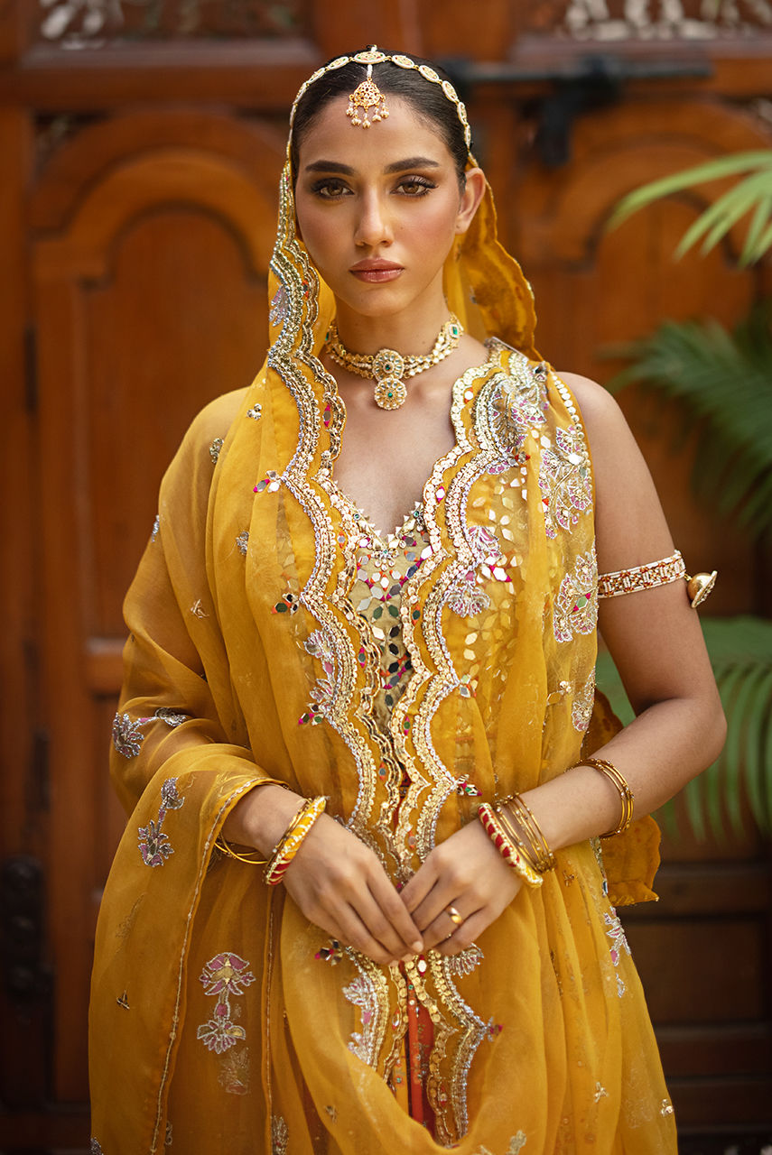 Deepak Perwani | Jaipur Heritage Wedding Wear | Ktd4089 by Deepak Perwani - Designer Dress - Type: Ladies Clothes - Available at Libayah - 100% Original