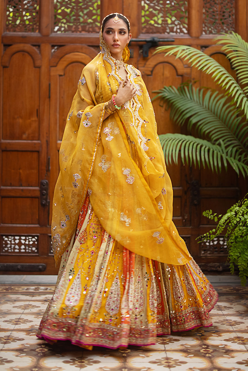 Deepak Perwani | Jaipur Heritage Wedding Wear | Ktd4089 by Deepak Perwani - Designer Dress - Type: Ladies Clothes - Available at Libayah - 100% Original
