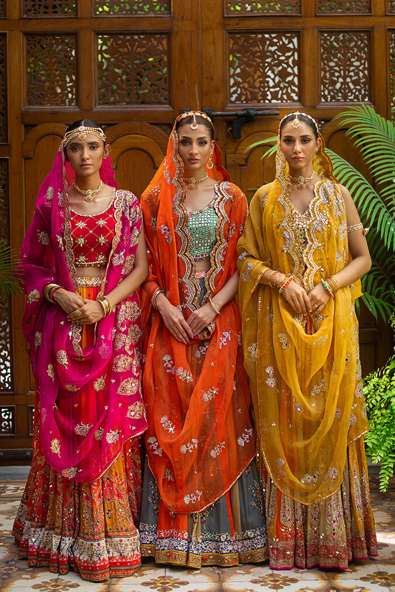 Deepak Perwani | Jaipur Heritage Wedding Wear | Ktd4087 by Deepak Perwani - Designer Dress - Type: Ladies Clothes - Available at Libayah - 100% Original