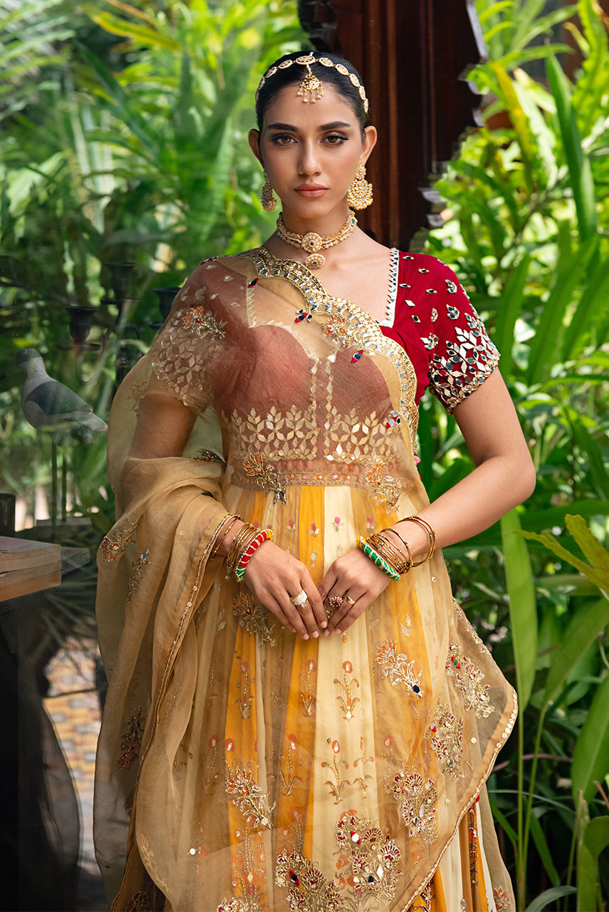 Deepak Perwani | Jaipur Heritage Wedding Wear | Ktd4091 by Deepak Perwani - Designer Dress - Type: Ladies Clothes - Available at Libayah - 100% Original