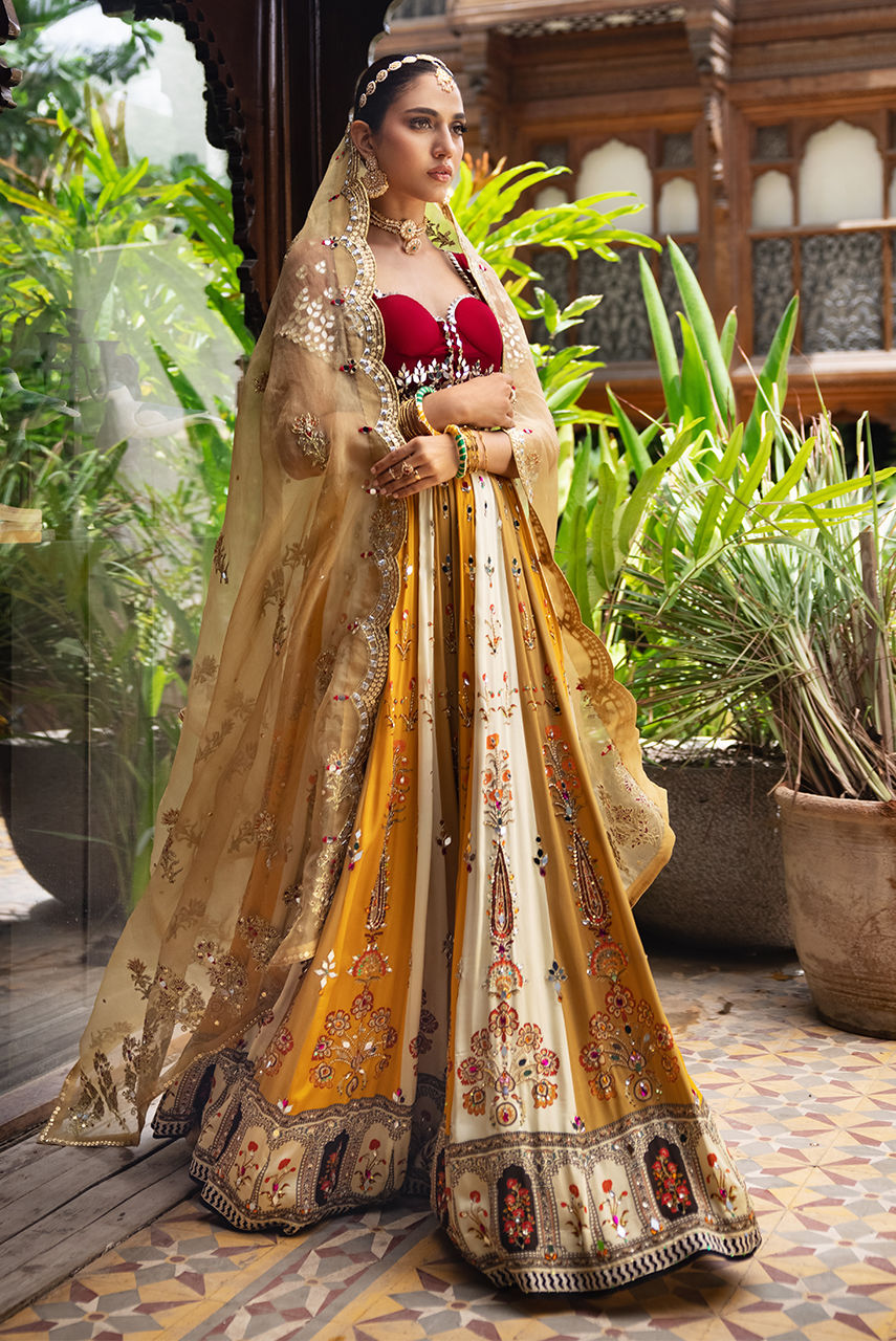 Deepak Perwani | Jaipur Heritage Wedding Wear | Ktd4091 by Deepak Perwani - Designer Dress - Type: Ladies Clothes - Available at Libayah - 100% Original