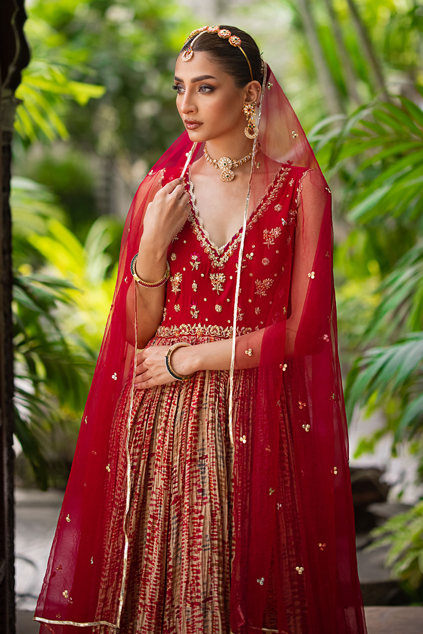 Deepak Perwani | Jaipur Heritage Wedding Wear | Ktd4120 by Deepak Perwani - Designer Dress - Type: Ladies Clothes - Available at Libayah - 100% Original
