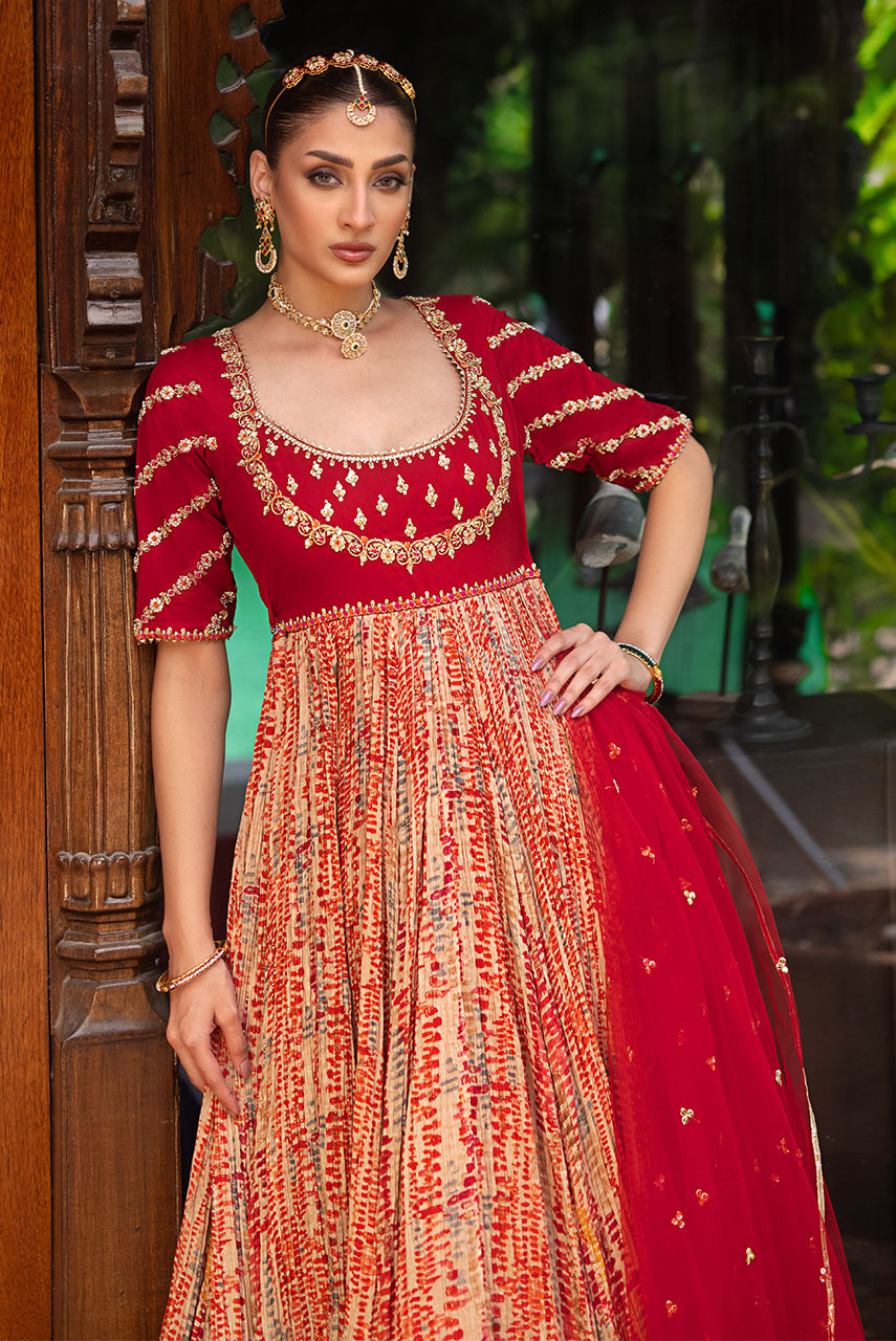 Deepak Perwani | Jaipur Heritage Wedding Wear | Ktd4121 by Deepak Perwani - Designer Dress - Type: Ladies Clothes - Available at Libayah - 100% Original