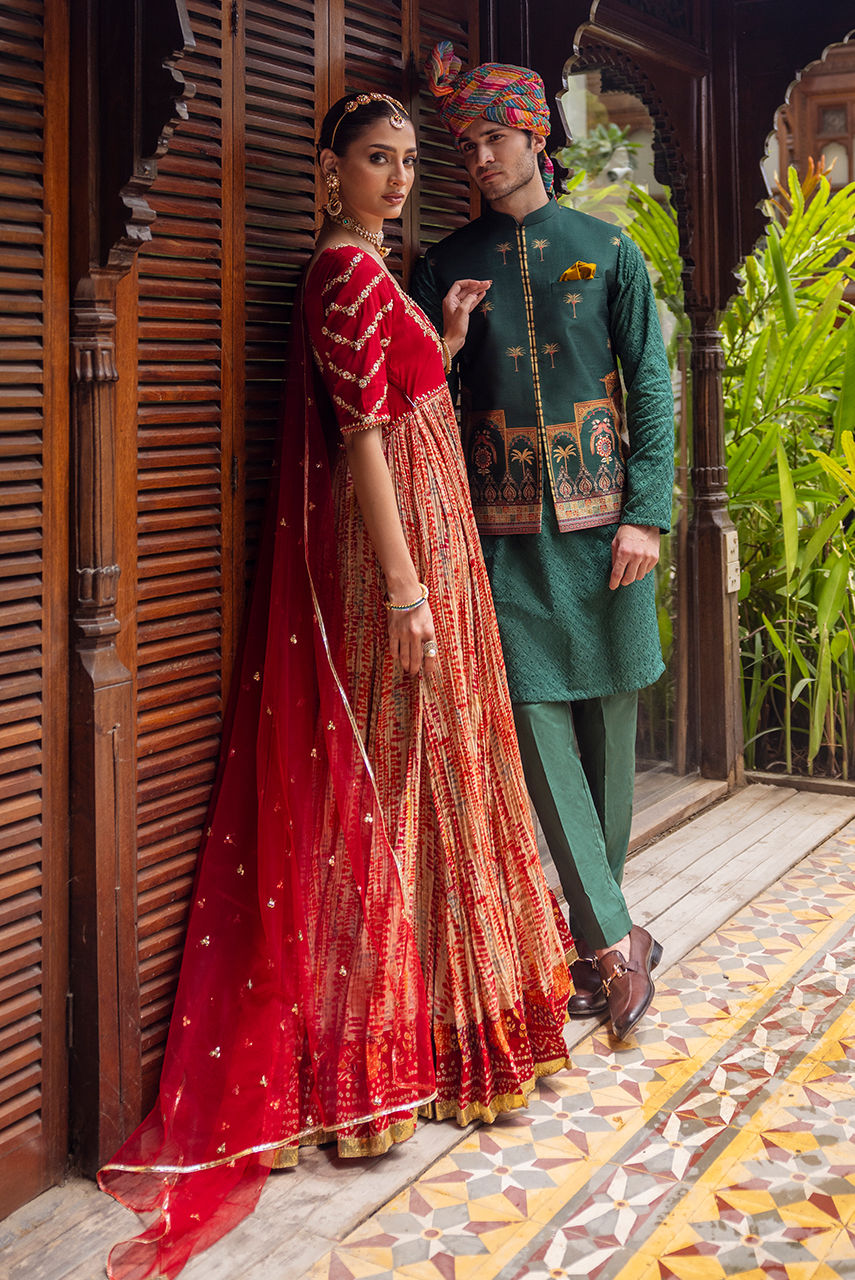 Deepak Perwani | Jaipur Heritage Wedding Wear | Ktd4121 by Deepak Perwani - Designer Dress - Type: Ladies Clothes - Available at Libayah - 100% Original