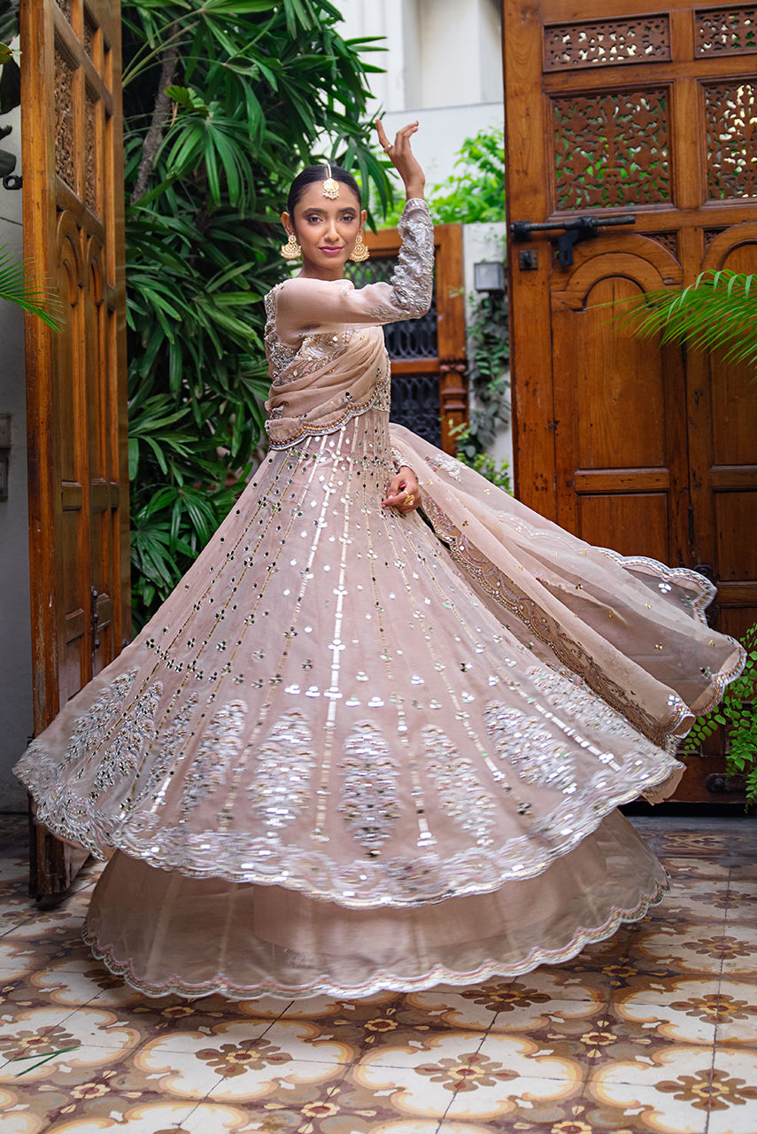 Deepak Perwani | Jaipur Heritage Wedding Wear | Ktd4095 by Deepak Perwani - Designer Dress - Type: Ladies Clothes - Available at Libayah - 100% Original