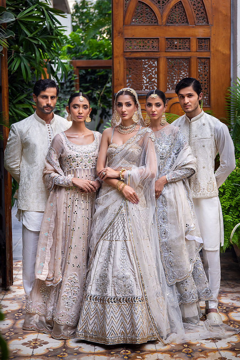 Deepak Perwani | Jaipur Heritage Wedding Wear | Ktd4096 by Deepak Perwani - Designer Dress - Type: Ladies Clothes - Available at Libayah - 100% Original