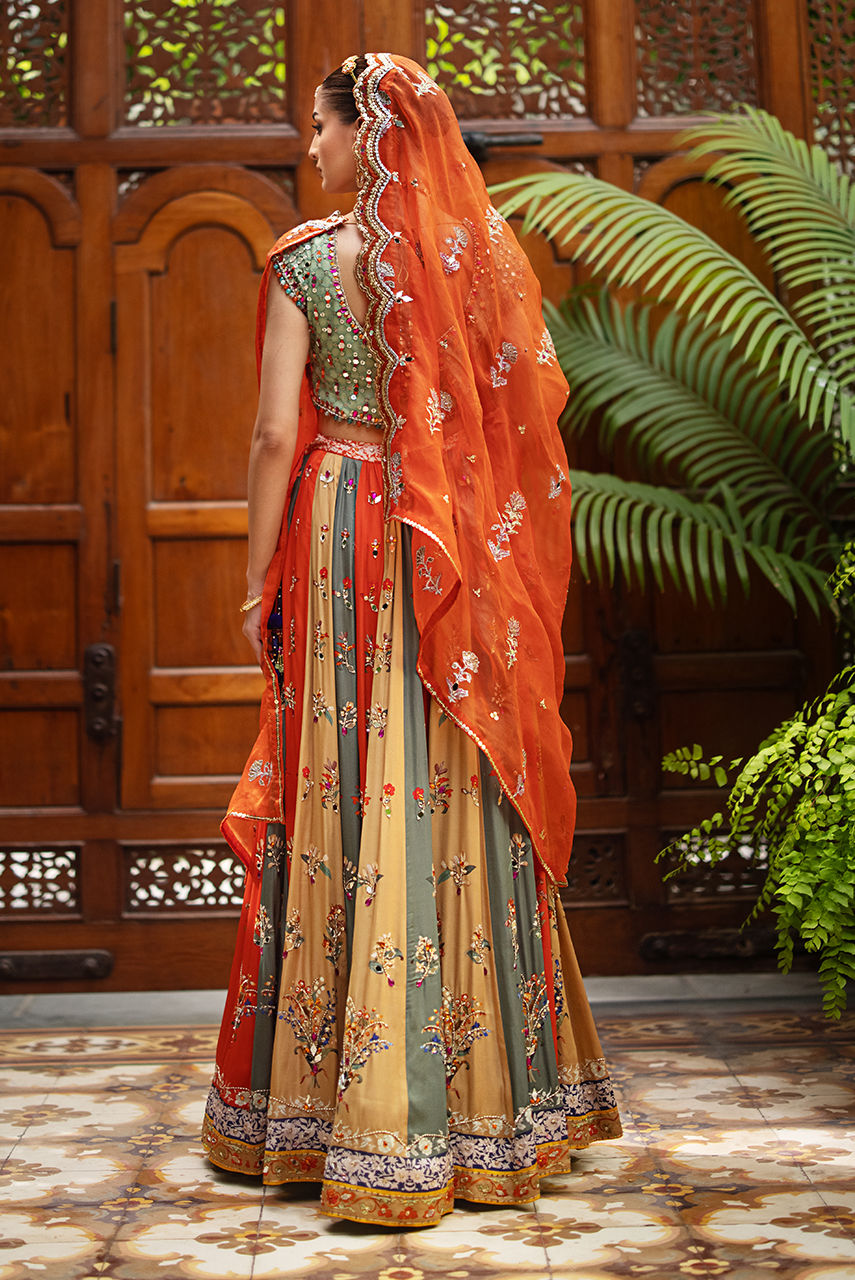 Deepak Perwani | Jaipur Heritage Wedding Wear | Ktd4087 by Deepak Perwani - Designer Dress - Type: Ladies Clothes - Available at Libayah - 100% Original