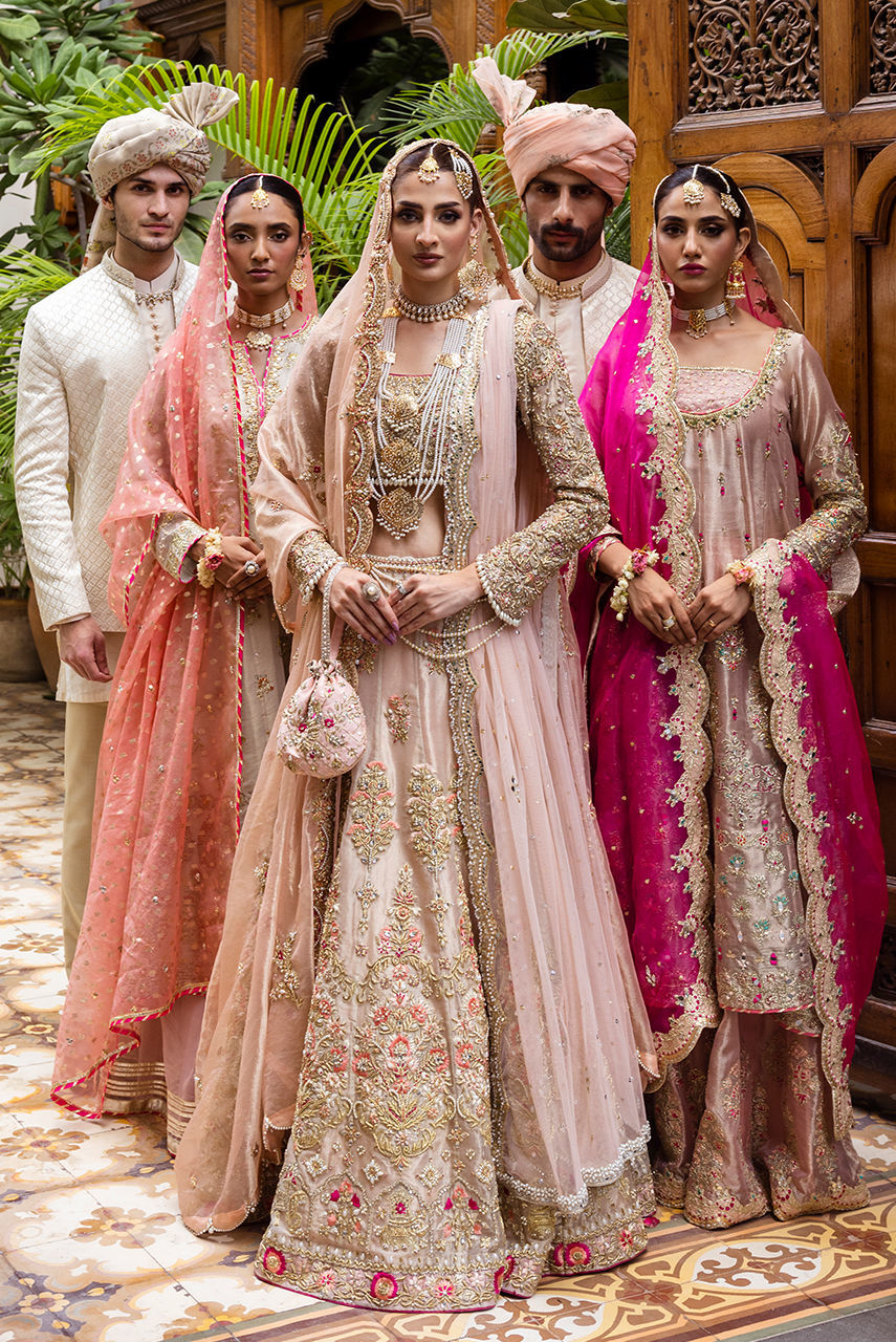 Deepak Perwani | Jaipur Heritage Wedding Wear | Ktd4111 by Deepak Perwani - Designer Dress - Type: Ladies Clothes - Available at Libayah - 100% Original