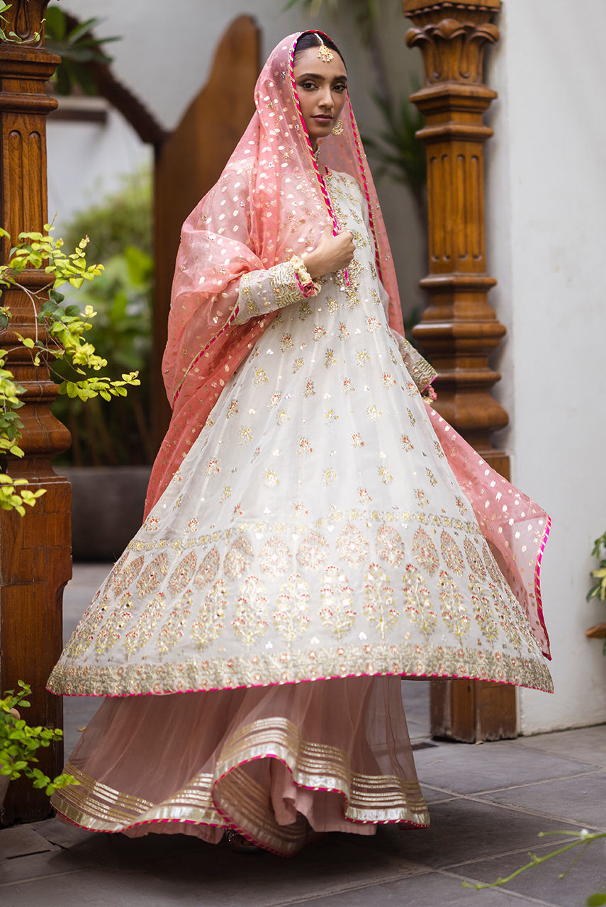 Deepak Perwani | Jaipur Heritage Wedding Wear | Ktd4111 by Deepak Perwani - Designer Dress - Type: Ladies Clothes - Available at Libayah - 100% Original