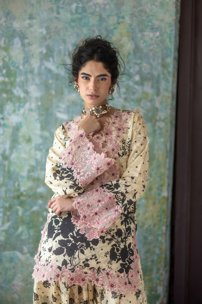Zainab Chottani | Summer Edition 26 | Dusk Muse by Zainab Chottani - Designer Dress  - Type : Ladies Clothes - Available at Libayah - 100% Original 