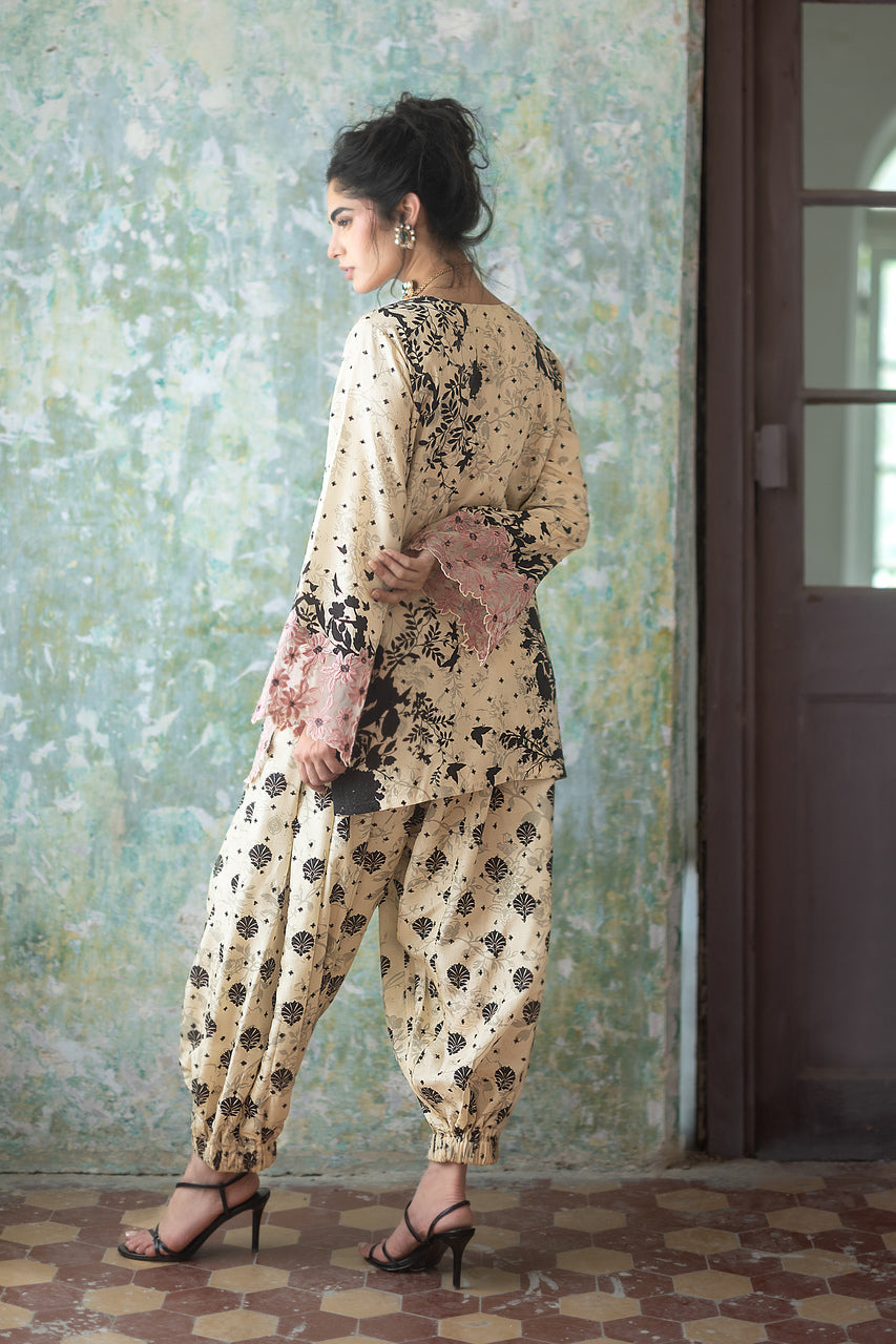 Zainab Chottani | Summer Edition 26 | Dusk Muse by Zainab Chottani - Designer Dress  - Type : Ladies Clothes - Available at Libayah - 100% Original 