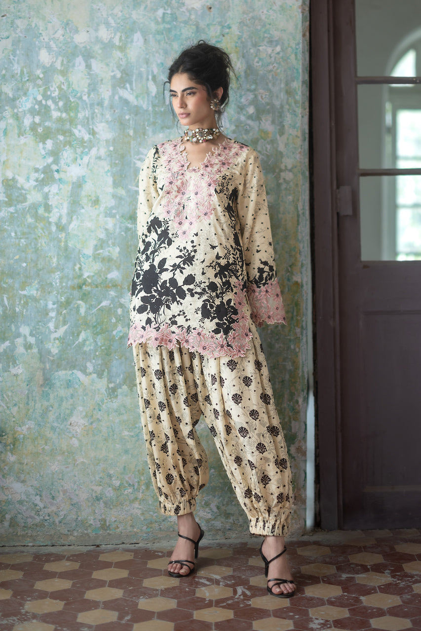 Zainab Chottani | Summer Edition 26 | Dusk Muse by Zainab Chottani - Designer Dress  - Type : Ladies Clothes - Available at Libayah - 100% Original 