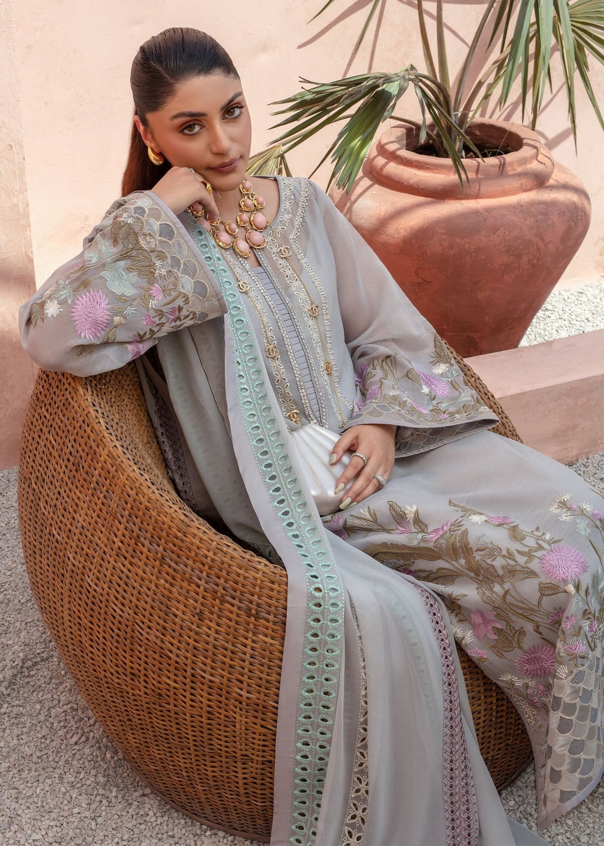 Saira Shakira | Aurelia Pret 24 | Edena