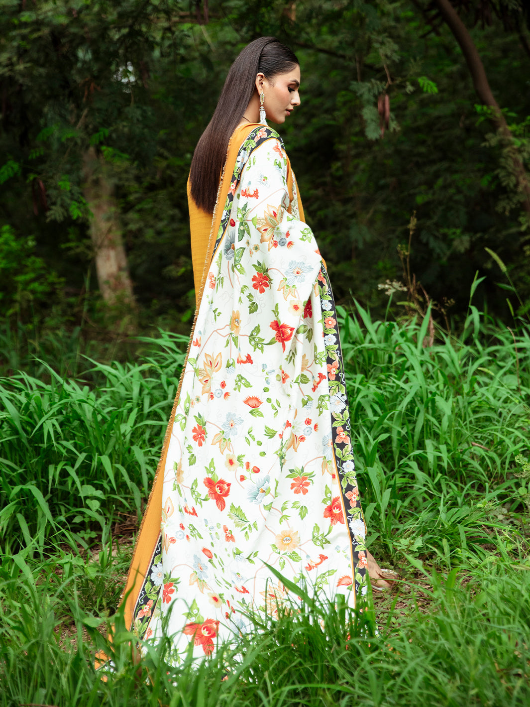 Mahnur | Hazel Winter 24 | ELYSE by Mahnur - Designer Dress - Type: Luxury - Available at Libayah - 100% Original