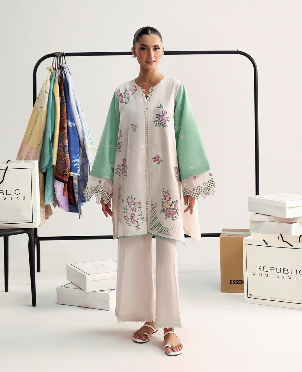 Serenya – authentic Pakistani dress from the Republic Womenswear Essentials Pre Fall collection for women in the UK