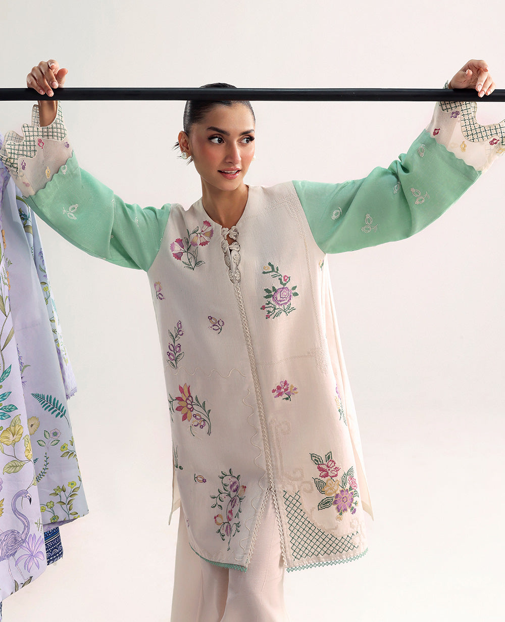 Republic Womenswear | Essentials Pre Fall | Serenya