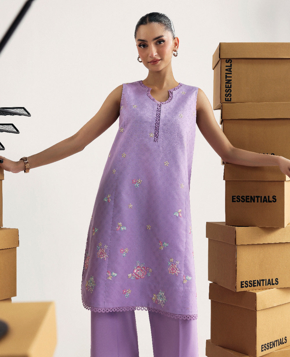 Republic Womenswear | Essentials Pre Fall | Lavine