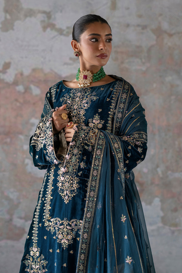 Emaan Adeel | Saanjh Velvet Collection 24 |  Meher by Emaan Adeel - Designer Dress - Type: Ladies Clothes - Available at Libayah - 100% Original
