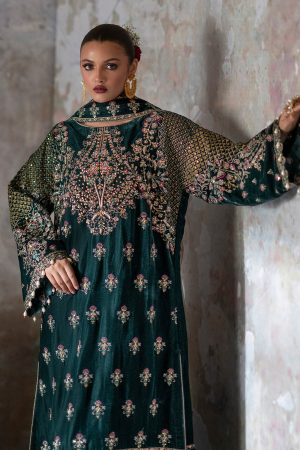 Emaan Adeel | Saanjh Velvet Collection 24 | Nisha by Emaan Adeel - Designer Dress - Type: Ladies Clothes - Available at Libayah - 100% Original