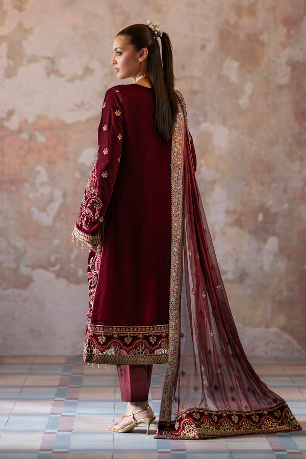 Emaan Adeel | Saanjh Velvet Collection 24 |  Tara by Emaan Adeel - Designer Dress - Type: Ladies Clothes - Available at Libayah - 100% Original