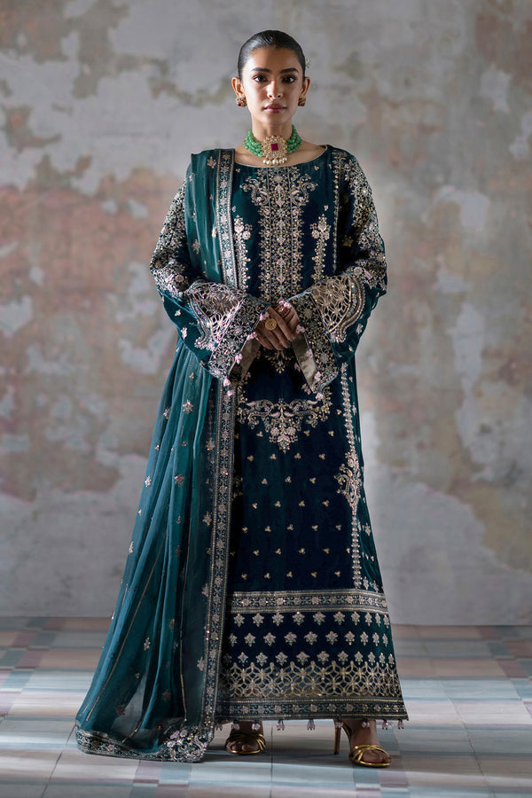 Emaan Adeel | Saanjh Velvet Collection 24 |  Meher by Emaan Adeel - Designer Dress - Type: Ladies Clothes - Available at Libayah - 100% Original
