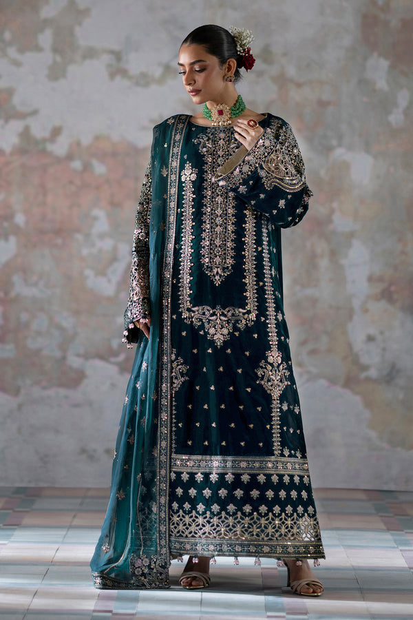 Emaan Adeel | Saanjh Velvet Collection 24 |  Meher by Emaan Adeel - Designer Dress - Type: Ladies Clothes - Available at Libayah - 100% Original