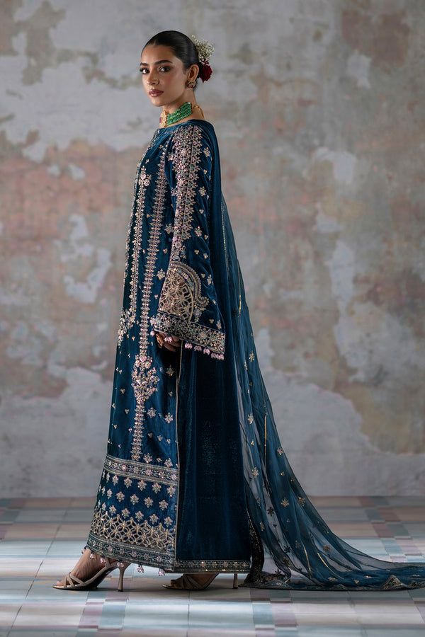 Emaan Adeel | Saanjh Velvet Collection 24 |  Meher by Emaan Adeel - Designer Dress - Type: Ladies Clothes - Available at Libayah - 100% Original