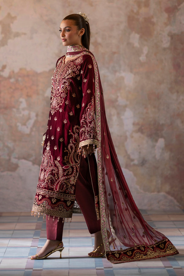 Emaan Adeel | Saanjh Velvet Collection 24 |  Tara by Emaan Adeel - Designer Dress - Type: Ladies Clothes - Available at Libayah - 100% Original